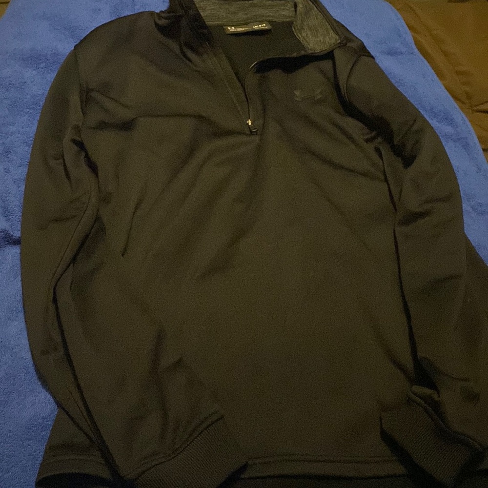 UA half zip cold gear pullover in all black